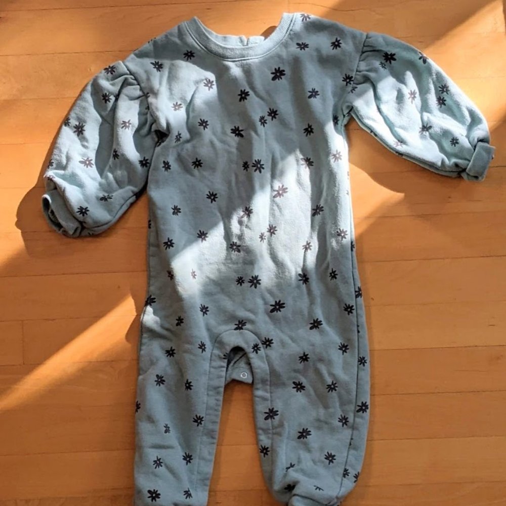 Baby Gap floral onesie with puff sleeves